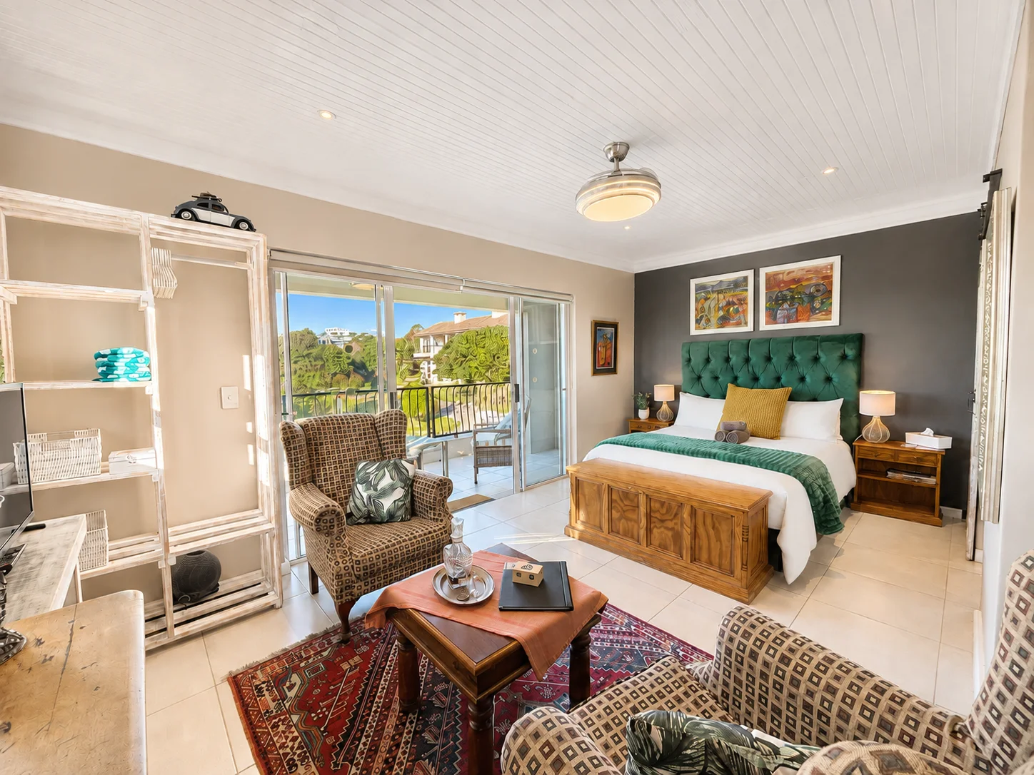 Inside Lookout Studio Suite